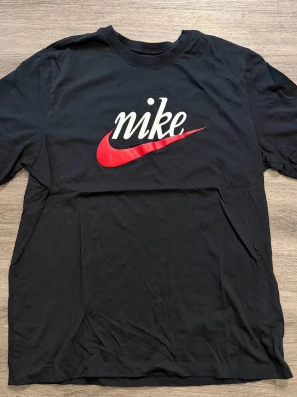 Nike Red Swoosh Logo Graphic Black T-Shirt Men’s Size XL